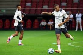 推动了足球 推动了足球